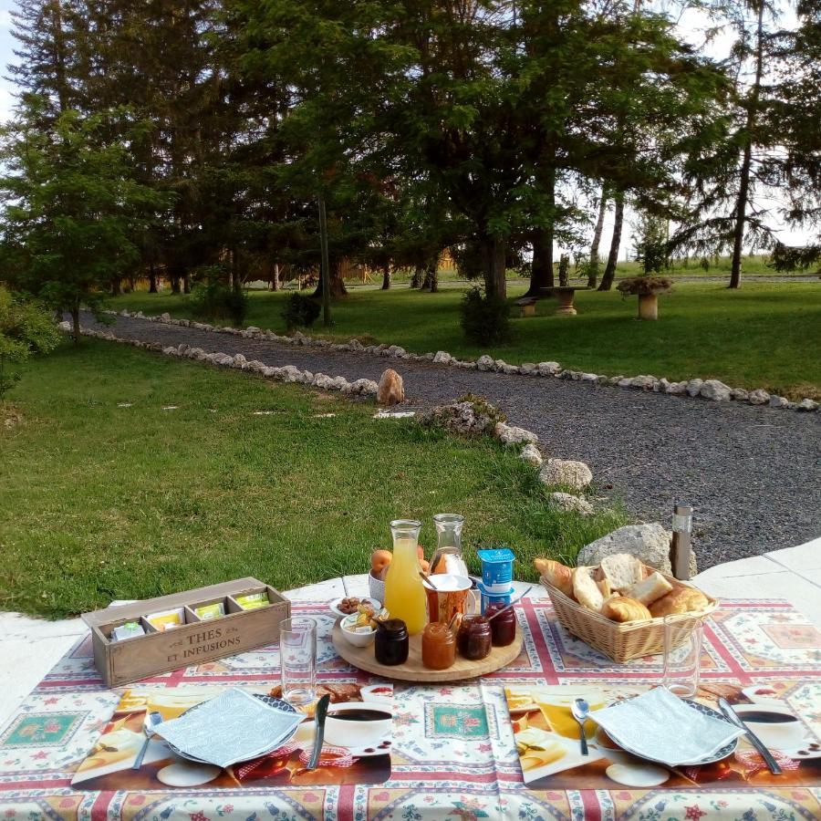 L'Anagramme, Chambres, Table D'Hotes Et Gite Pour Adultes, Naturistes Ou Non ! Cindre Luaran gambar